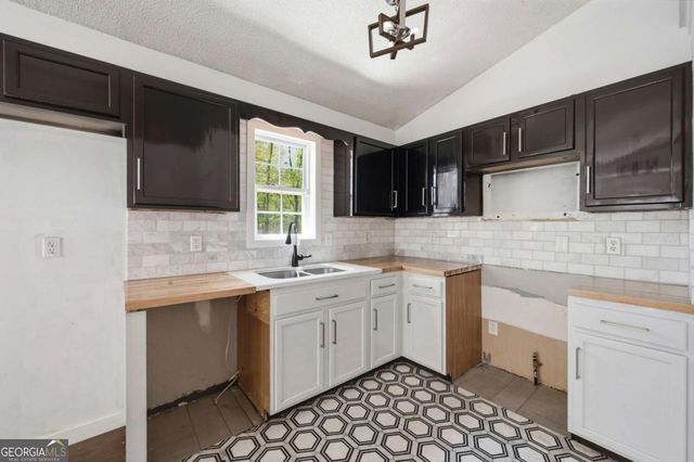 185 Wyngate Court, Dallas, GA 30157