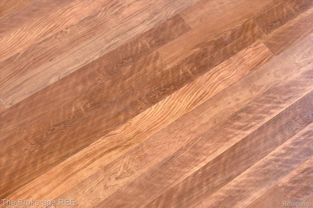 534 Cherrywood Drive, Flushing, MI 48433