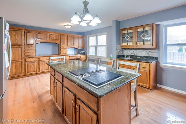 534 Cherrywood Drive, Flushing, MI 48433