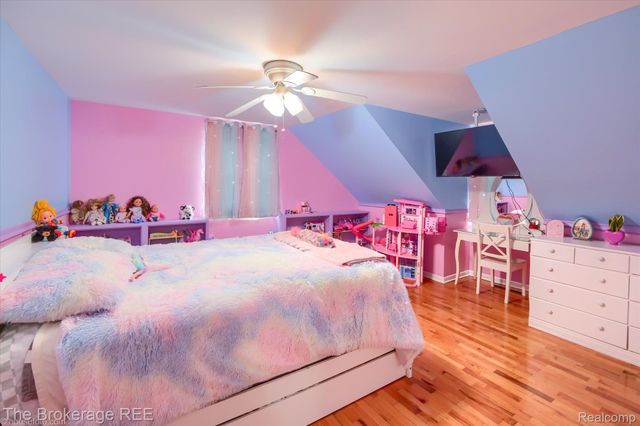 534 Cherrywood Drive, Flushing, MI 48433