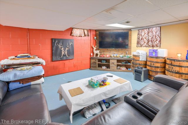 534 Cherrywood Drive, Flushing, MI 48433