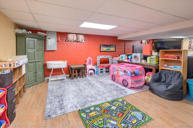 534 Cherrywood Drive, Flushing, MI 48433