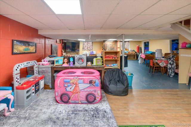 534 Cherrywood Drive, Flushing, MI 48433