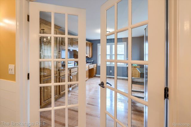 534 Cherrywood Drive, Flushing, MI 48433