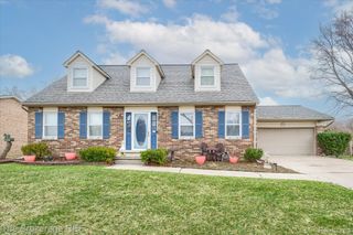 534 Cherrywood Drive, Flushing, MI 48433