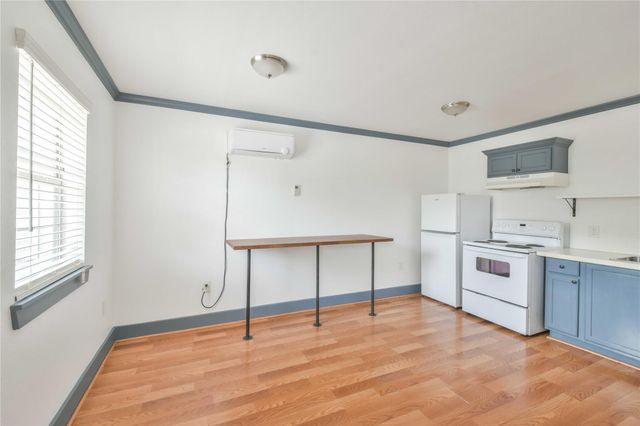 5320 Polk St Street 17, Houston, TX 77023