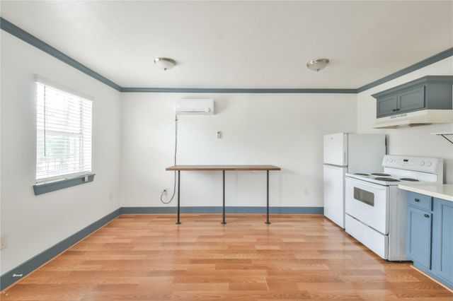 5320 Polk St Street 17, Houston, TX 77023