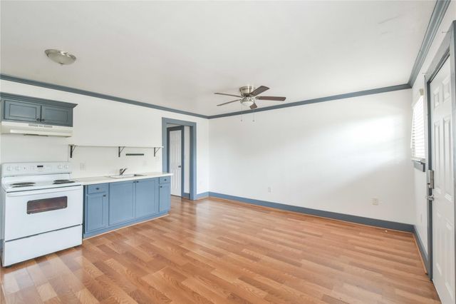 5320 Polk St Street 17, Houston, TX 77023