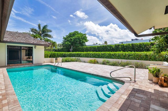 575 N Lake Way, Palm Beach, FL 33480