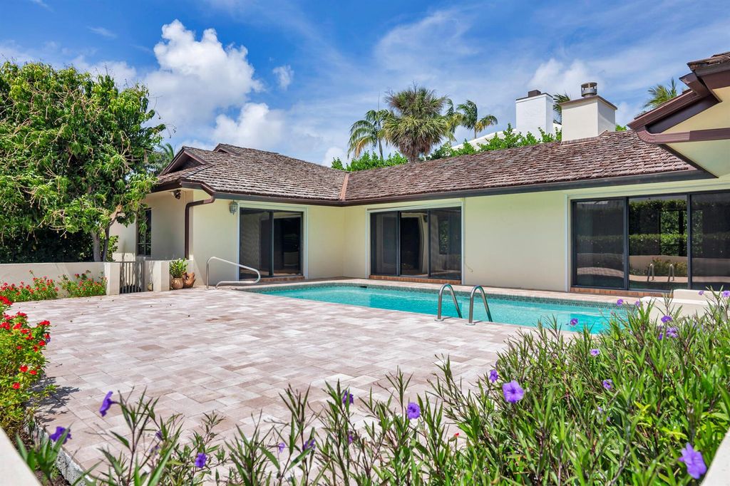 575 N Lake Way, Palm Beach, FL 33480