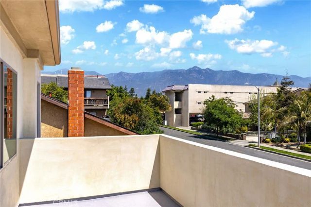 67 S Craig Avenue 2, Pasadena, CA 91107