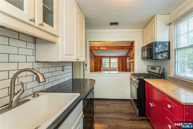 53 Laurel Drive, Wayne, NJ 07470