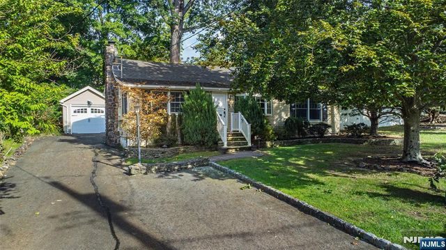 53 Laurel Drive, Wayne, NJ 07470