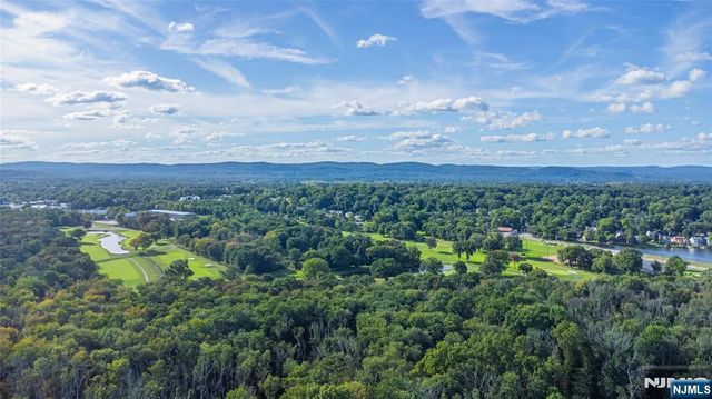 53 Laurel Drive, Wayne, NJ 07470