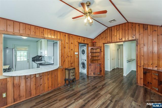 53 Laurel Drive, Wayne, NJ 07470