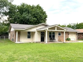 611 N Washington Avenue, Wagoner, OK 74467