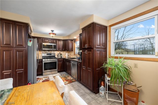 1808 W 42nd Street, Lorain, OH 44053