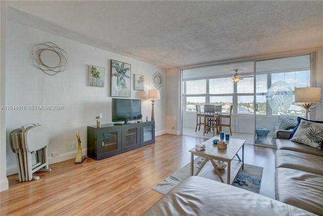 401 N Riverside Dr 504, Pompano Beach, FL 33062