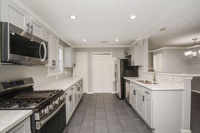 4838 Delano Street, Houston, TX 77004
