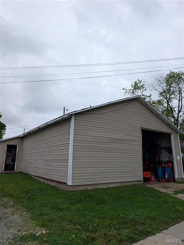 506 N 17th Street, Belleville, IL 62226