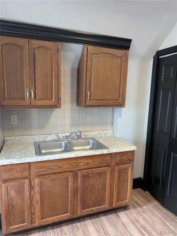 506 N 17th Street, Belleville, IL 62226