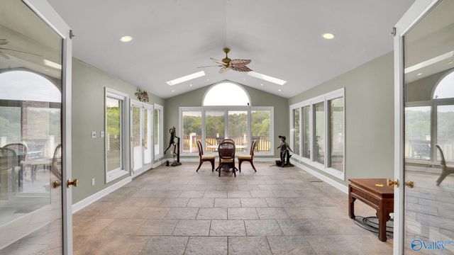 281 River Cove Road, Huntsville, AL 35811