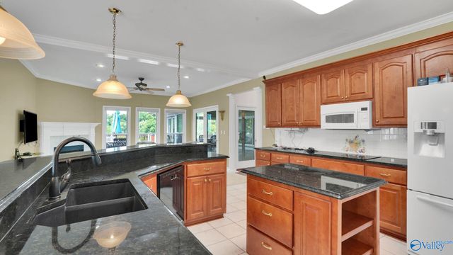 281 River Cove Road, Huntsville, AL 35811