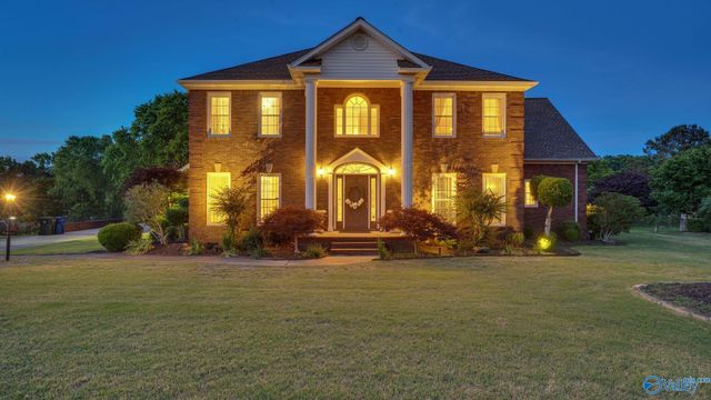 281 River Cove Road, Huntsville, AL 35811