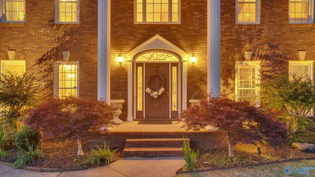 281 River Cove Road, Huntsville, AL 35811