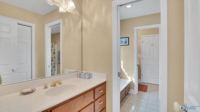 281 River Cove Road, Huntsville, AL 35811