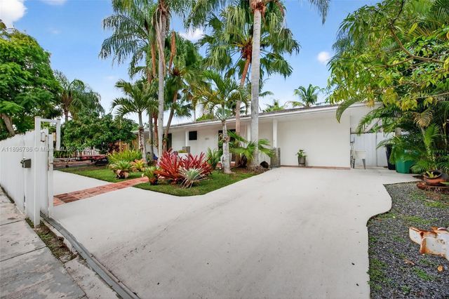 10015 SW 166th St, Miami, FL 33157