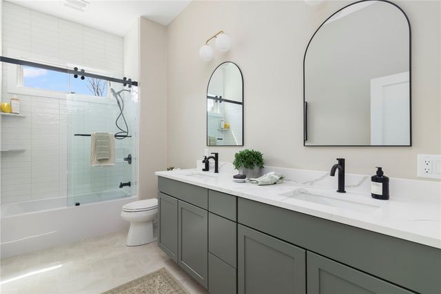 01 Venus Drive, Warwick, RI 02818