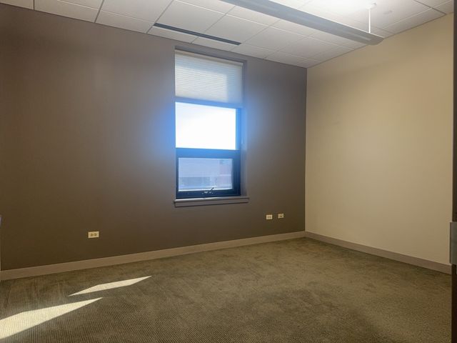 2390 Esplanade Drive 202, Algonquin, IL 60102