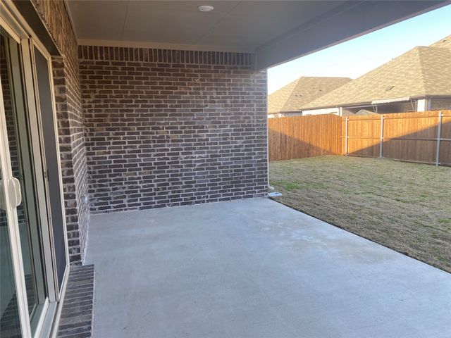 2129 Mustang Way, Seagoville, TX 75159