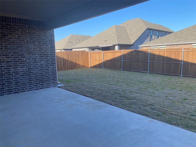 2129 Mustang Way, Seagoville, TX 75159