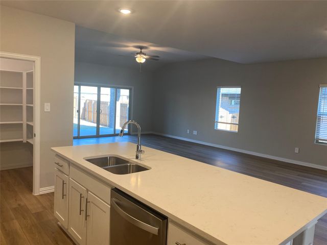 2129 Mustang Way, Seagoville, TX 75159