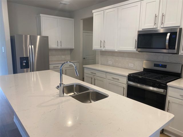 2129 Mustang Way, Seagoville, TX 75159