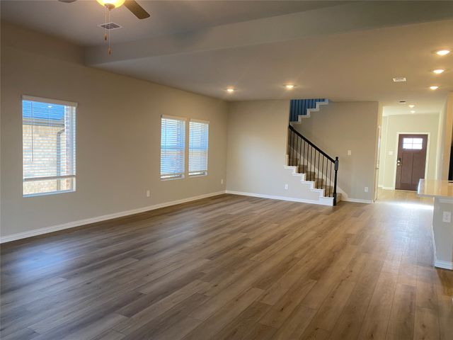 2129 Mustang Way, Seagoville, TX 75159