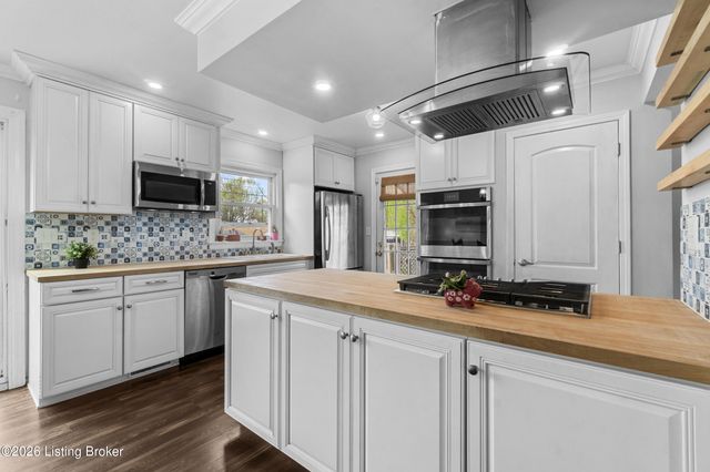 3232 Radiance Rd, Louisville, KY 40220