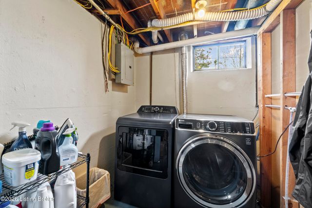 3232 Radiance Rd, Louisville, KY 40220