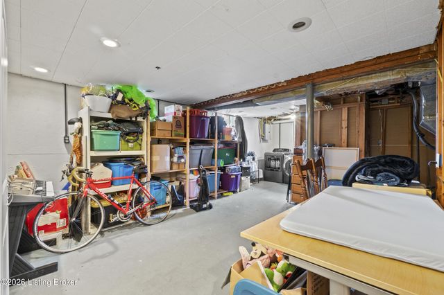 3232 Radiance Rd, Louisville, KY 40220