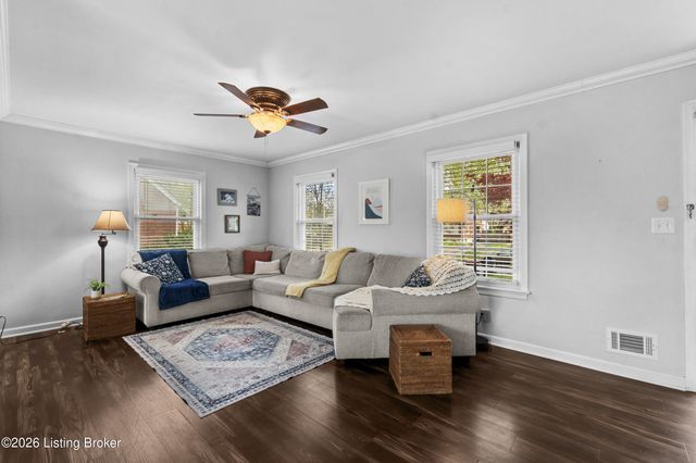 3232 Radiance Rd, Louisville, KY 40220