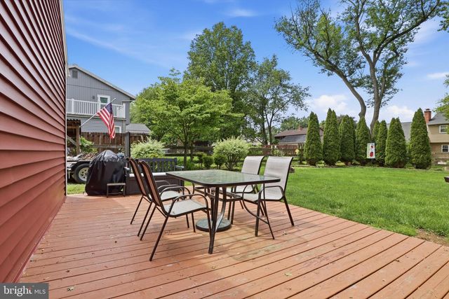 1072 LAMBLEY RD, Landisville, PA 17538
