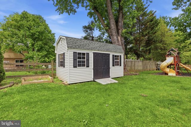 1072 LAMBLEY RD, Landisville, PA 17538