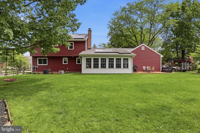 1072 LAMBLEY RD, Landisville, PA 17538
