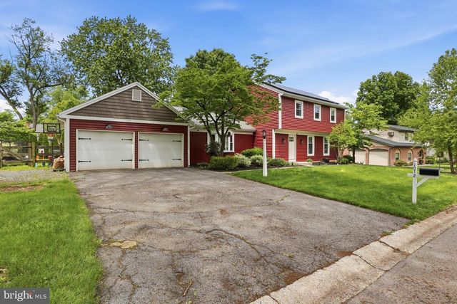 1072 LAMBLEY RD, Landisville, PA 17538