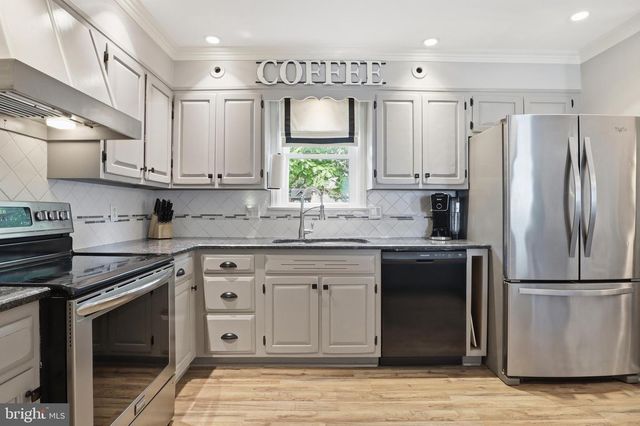 1072 LAMBLEY RD, Landisville, PA 17538
