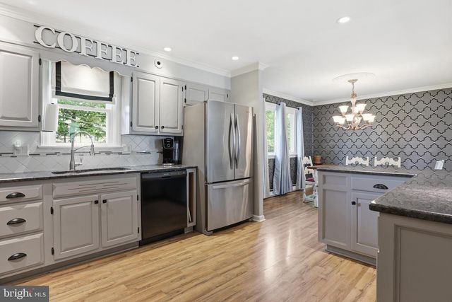 1072 LAMBLEY RD, Landisville, PA 17538