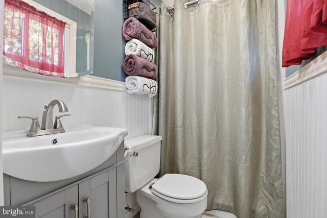 1072 LAMBLEY RD, Landisville, PA 17538