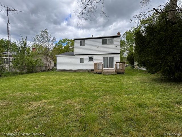2914 E Pierson Road, Flint, MI 48506
